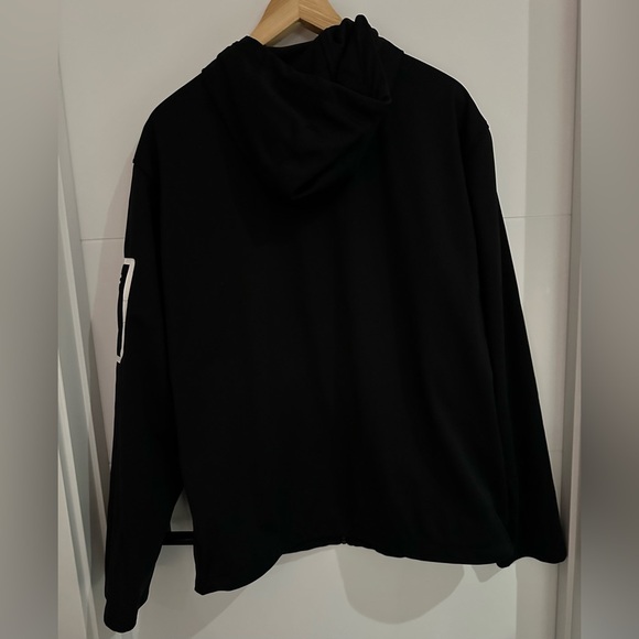 New Balance: Men's Light Jacket- Size Medium - Picture 6 of 13